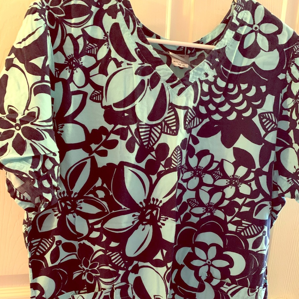 Greys Anatomy 2X Island Scrub Top